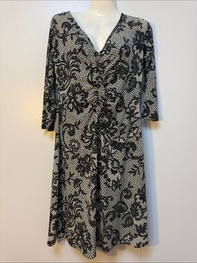 London Times Black and Cream Floral V-Neck Dress
